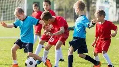 兰克尔-泽社媒风云：话语止于此，法律与足联将揭晓真相！